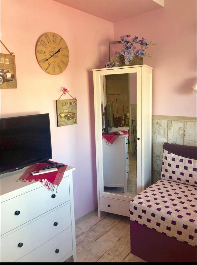 Centre Apartemen *